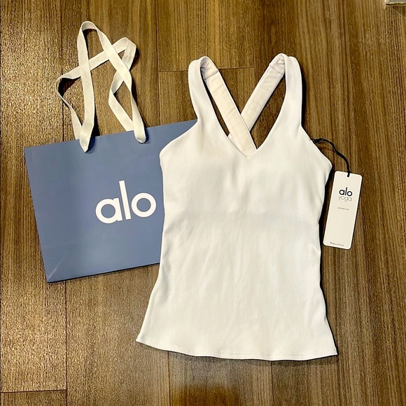 Alo Elevate Tank - Picture 1 of 11